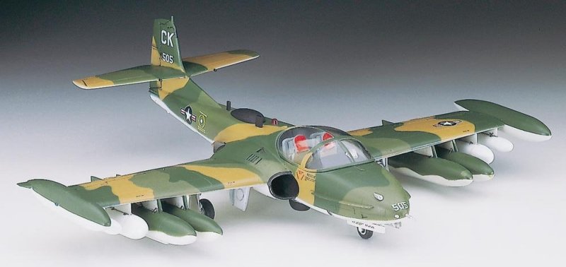 Hasegawa A12 1/72 A-37A/B Dragonfly (U.S. Air Force Counterinsurgency Attack Aircraft)