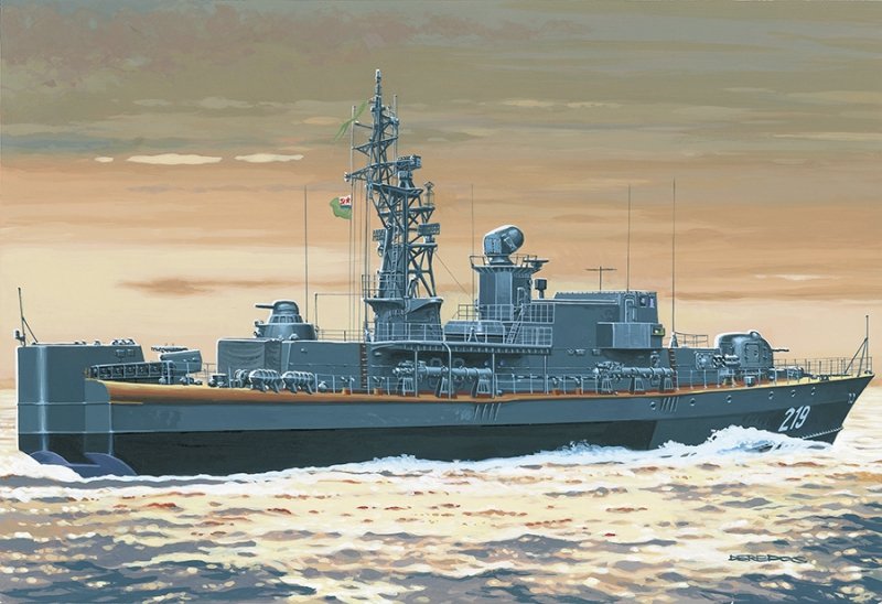 Mirage 40423 1/400 'PSKR-219' dozorowiec KGB typu Pauk I