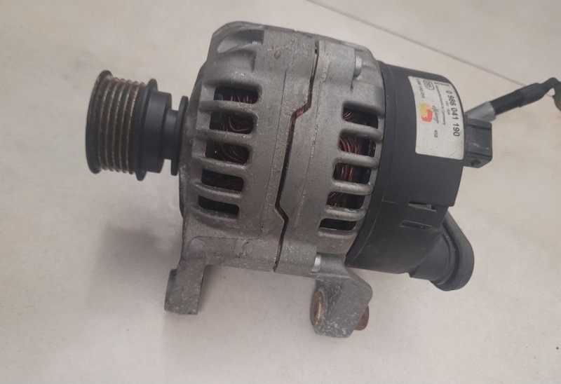 ALTERNATOR BOSCH BMW Z3 M43B19 1,9 ORYGINAŁ  BOSCH 90a