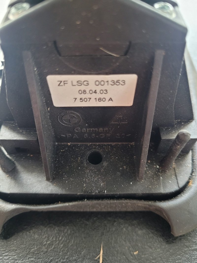 WYBIERAK SMG BMW Z4 E85 E86 SKRZYNI BIEGÓW MIESZEK GAŁKA 7507160