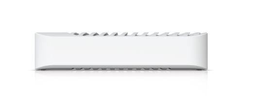 UBIQUITI Przełącznik UniFi  8 PoE USW-PRO-8-POE, 6 portów 1 GbE PoE+,              2 porty 1 GbE PoE++, 2 porty 10G SFP+, 120W