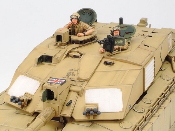 Tamiya 35274 Challenger 2 (Desertised) 1/35