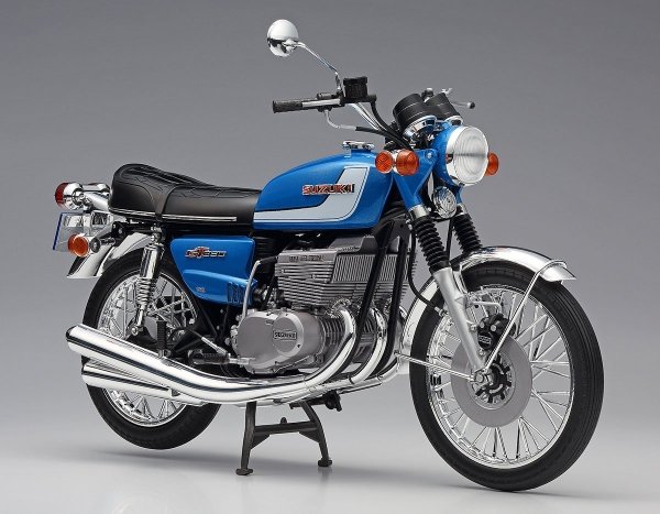 Hasegawa 21505-BK5 Suzuki GT380 1/12