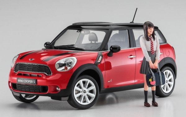 Hasegawa SP559-52359 Mini Cooper S Countryman All4 w/School Girl's Figure 1/24