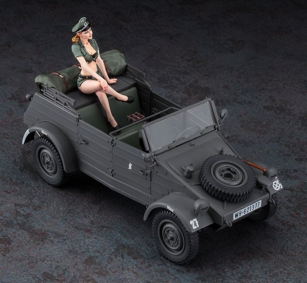 Hasegawa SP-453-52253 Pkw.K1 Kübelwagen Type 82 w/Blond Girl's Figure 1/24