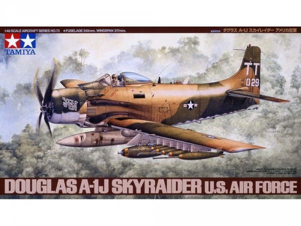 Tamiya 61073 A-1J Skyraider U. S. Air Force