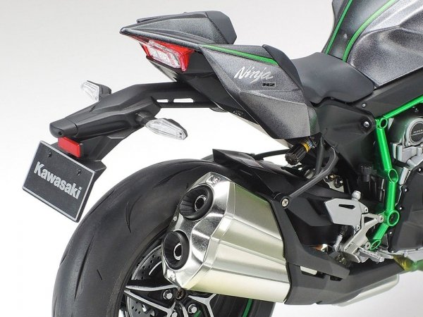 Tamiya 14136 1/12 Kawasaki Ninja H2 Carbon