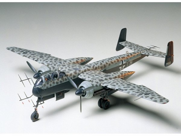 Tamiya 61057 Heinkel He 219 Uhu 1/48