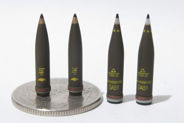 AFV Club AG35055 Aluminum 155 mm Artillery Shell M1122 &amp; M454 1/35