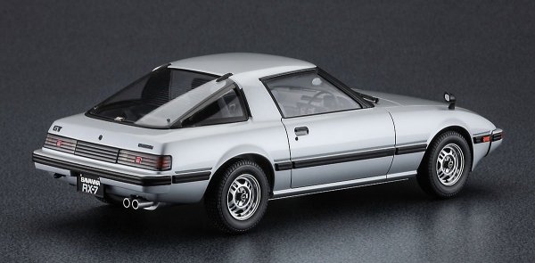 Hasegawa 20635 Mazda Savanna RX-7 (SA22C) Middle Version GT (1980) 1/24