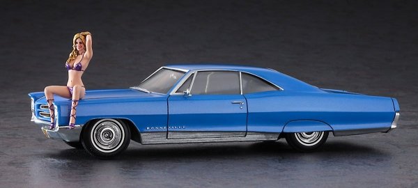 Hasegawa SP424-52224 1966 American Coupe Type P w/Blond Girl's Figure 1/24
