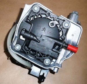 Original Dieselfiltergehäuse komplett für Citroen C4, C5, C8 , Peugeot 407, 308 , 508 , 807, 2.0 HDI , 9813802280