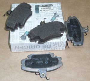 ORIGINAL Bremsklötze vorne Dacia Renault , 7711130071 , 6001547911 , 7701208265 , 410602192R