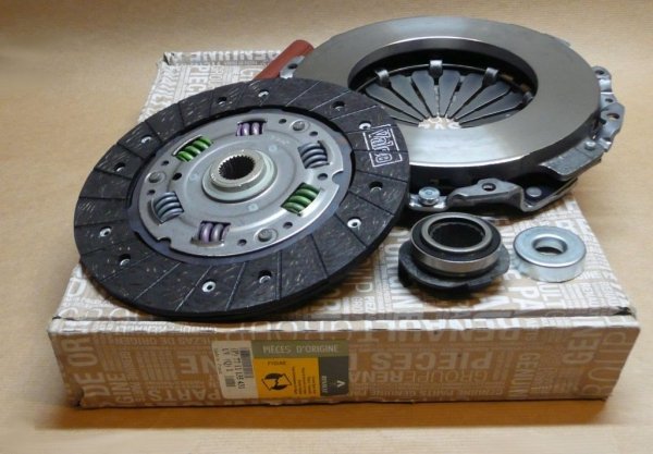 Original Kupplungssatz RENAULT Megane Scenic I 1.6 16V , 7711135431 ,  620-3064-00 , 620306400 , 622-3074-00 , 622307400 , 7701471838 , 7701475555 , 7701477112 , 7711135431 , 3000-951-311 , 3000951311 , SCL4339 , 821422