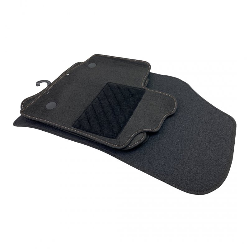 D’origine tapis de sol velours Dacia Dokker , 8201677586