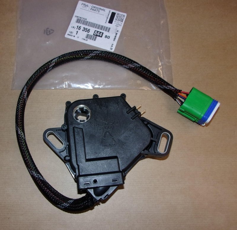 Unité de commande de boîte de vitesses Citroën C5(X7) AL4 Citroën C3, C4, C4 Picasso, C5 I, II, C8, C-Elysee, DS3/4, Evasion, Jumpy I, II, Xantia II, Xsara I, II/Picasso, ZX, Peugeot 2008, 206, 207, 208, 301, 306, 307, 308, 405, 406, 407, 806, 807, Expe