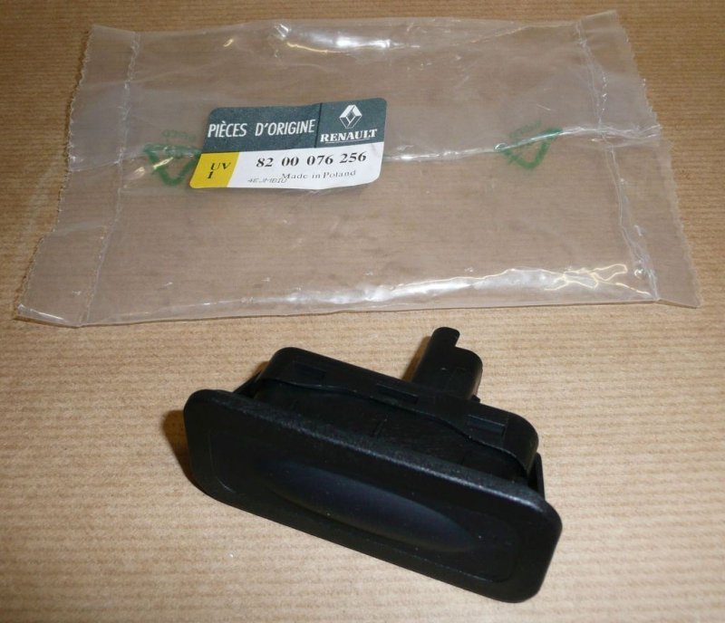 Original  Bouton de coffre Renault Megane II, Scenic II , 8200076256