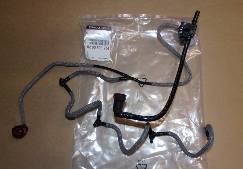Original  Conduite de carburant Renault Trafic II 2.5DCI , 8200503234