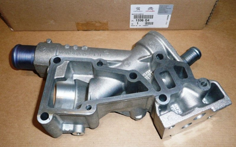 Boîtier de thermostat Citroën C4, Citroën C5 Peugeot 206 2.0 16V, 1336.Q4, 1336Q4