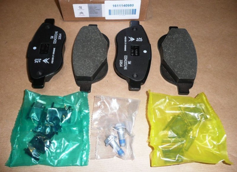 Plaquettes de frein CITROEN C3, C4, XSARA, PEUGEOT 206, 207 AVANT PEUGEOT 1007, 307 SYSTÈME DE FREINAGE BOSCH =1674873980 - CHANGEMENT DE RÉFÉRENCE. ,  1611140980