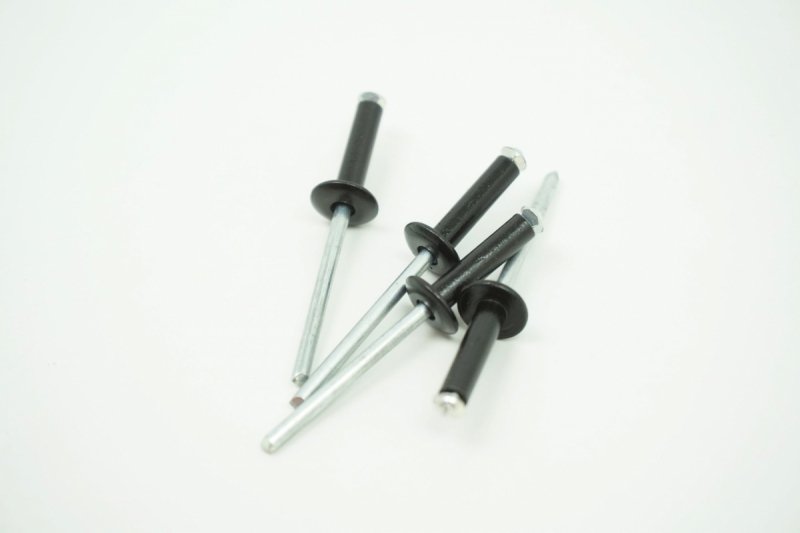200 x  Rivets de fixation d’origine Renault 4x16 , 7711171114