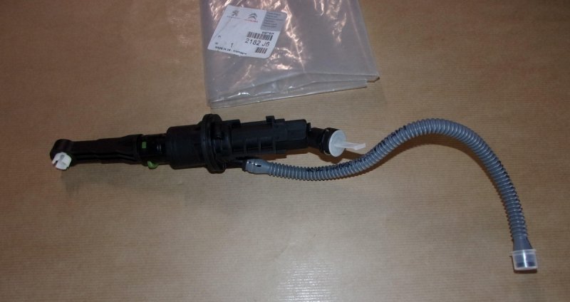 Pompe d'embrayage Citroën C5 III 1.6/2.0 HDI, 2182.J6, 2182J6