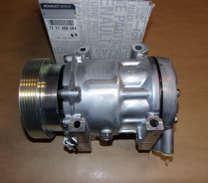 Original  Compresseur de climatisation Dacia Duster, Logan, Sandero 1.5DCI/1.6 16V , 7711368564