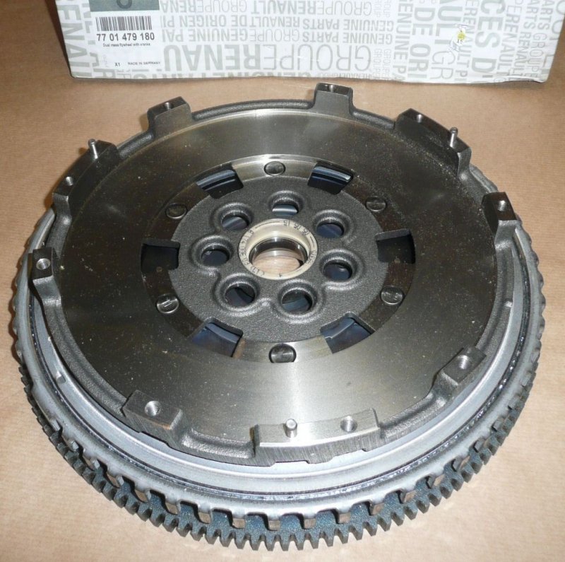 Original  Volant bimasse Renault Espace IV 2.0 16V Vel Satis , 7701479180