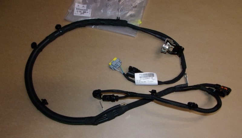 Borne positive Citroën C5 III, 9808657280, 9808657280, 