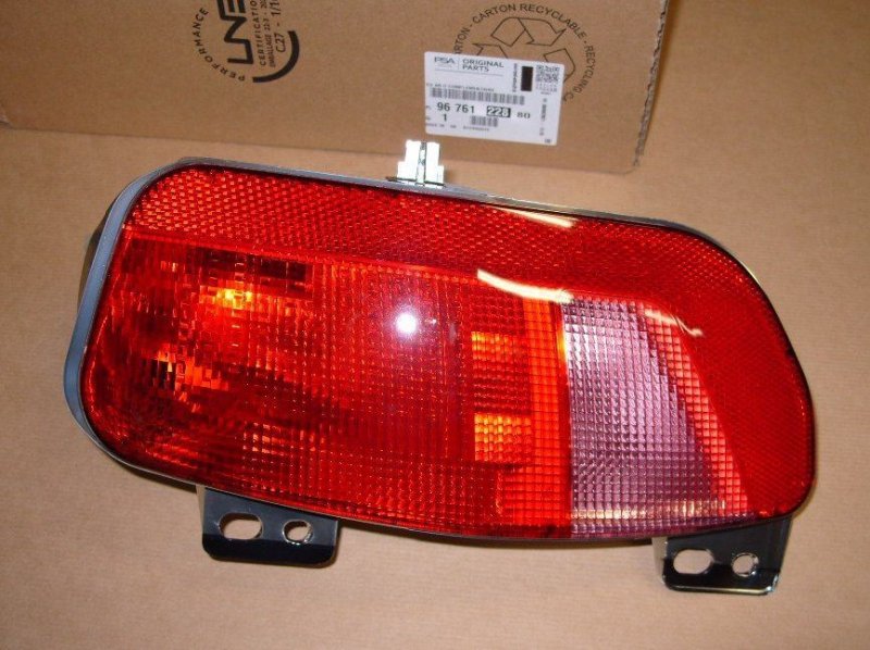 Feu arrière Citroën C4 Picasso II droit, 9676122880, 9676122880, 