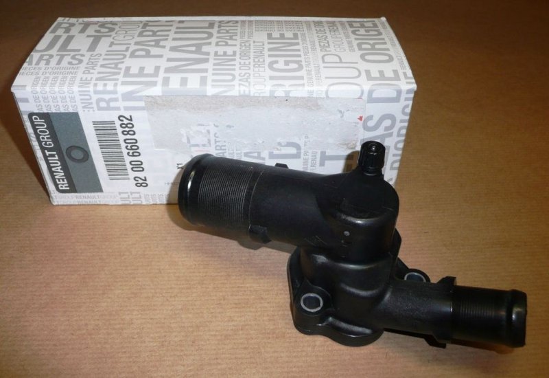 Original  Boîtier de thermostat Renault Clio III 1.2 16V , 8200660882