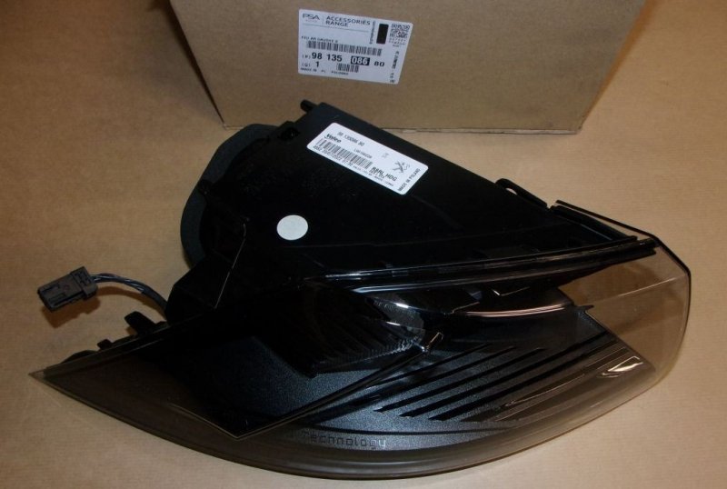 Feu arrière Peugeot 508 III gauche, 9813508680, 9813508680, 