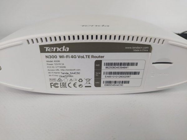 Router bezprzewodowy Tenda 4G06 4G LTE biały