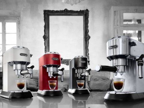 Ekspres ciśnieniowy DeLonghi Dedica Style EC 685.BK (1350W; kolor czarny)