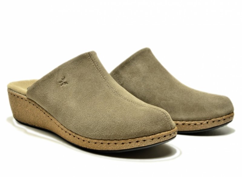 Klapki skóra 39 taupe FILIPPO 7567 skórzane na koturnie zamsz