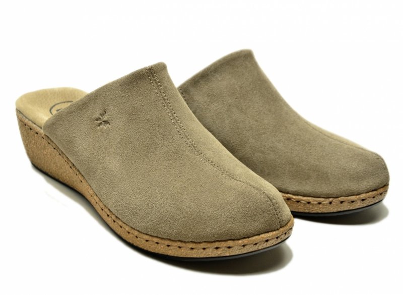 Klapki skóra 39 taupe FILIPPO 7567 skórzane na koturnie zamsz