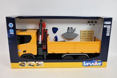 BRUDER - ATA BRUDER Scania Super 560R żółta z dźwigiem 03551