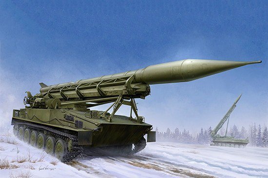 Trumpeter Model plastikowy  Wyrzutnia 2P16 z pociskiem 2k6 Luna
