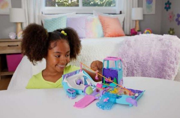 Mattel Zestaw podróżny Van Polly Pocket