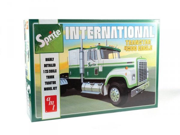 Model Plastikowy - Ciężarówka 1:25 International Transtar 4300 Eagle Sprite - AMT