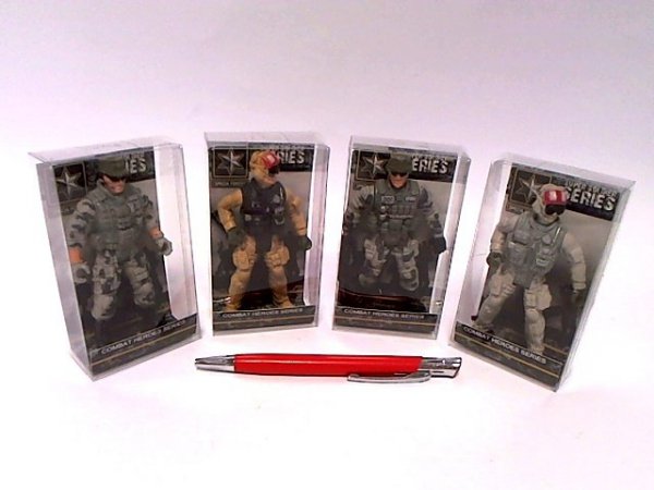 HIPO Figurki żołnierzy 10cm 24szt/disp H12759 27716