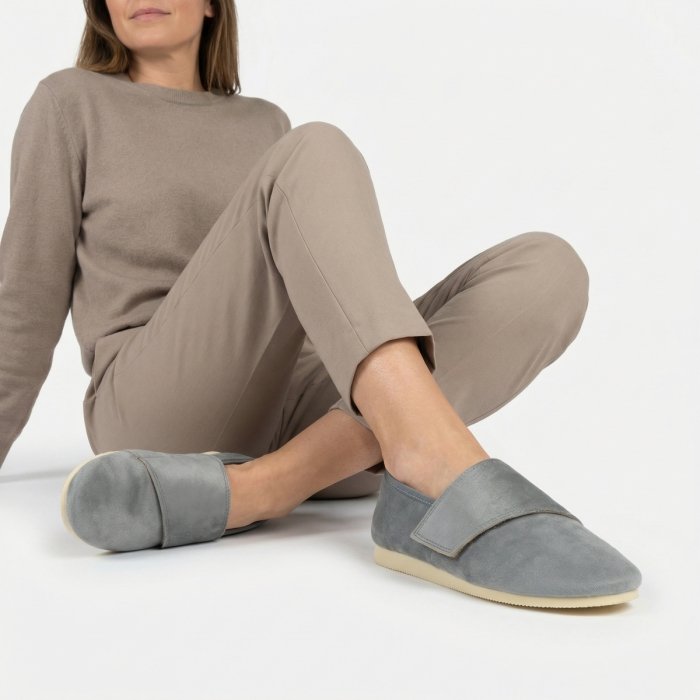 Kapcie damskie Grey - kolekcja Mądre Kapcie