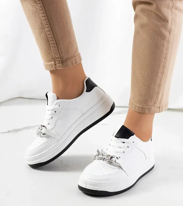 Białe sneakersy z łańcuszkiem Maring