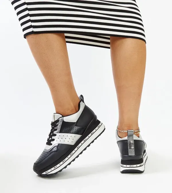 Czarne sneakersy na wysokiej podeszwie Askalua