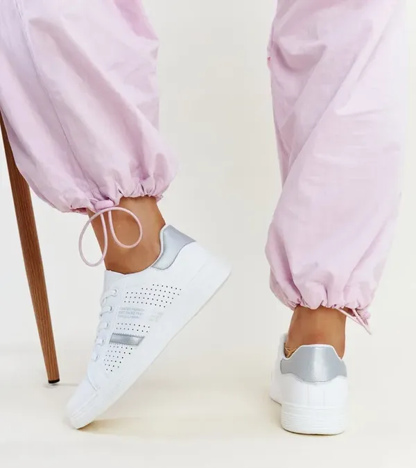 Biało-srebrne sneakersy eko skóra Berdine