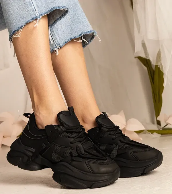 Czarne sneakersy damskie masywne sportowe Zarina