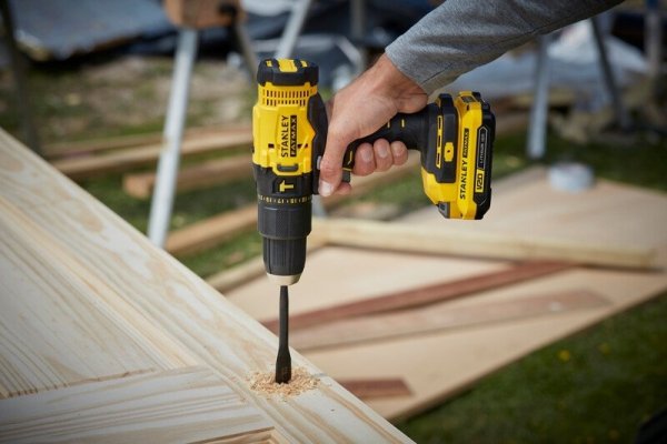 Wiertarko-wkrętarka udar. Stanley FATMAX SFMCD711B 18V v20