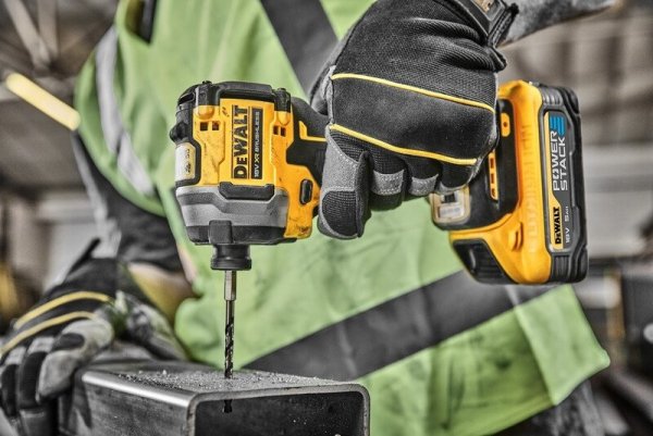 Zestaw DeWALT DCK2052H1E1T 18V DCD999, DCF850 +5Ah + 1,7Ah POWERSTACK 