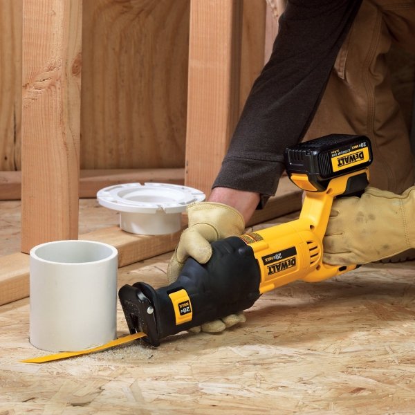 Akumulatorowa pilarka szablowa DeWALT DCS380N XR Li-Ion 18V