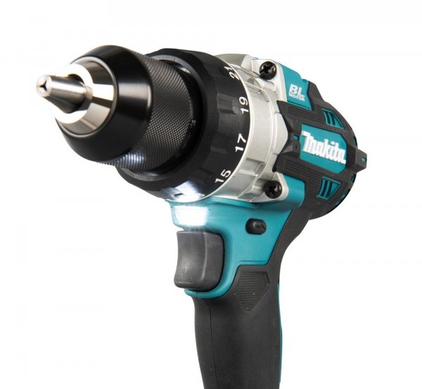 Zestaw combo Pro Makita 18V 4 narzędzia 3x5.0Ah